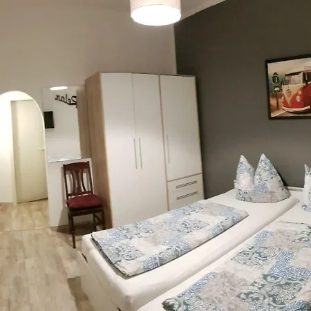 Gaestezimmer & Ferienwohnungen Thon Herbsleben Экстерьер фото
